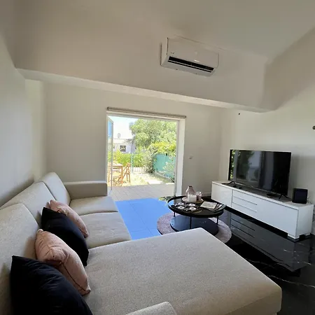 Apartment Stylish 3 By Homing *