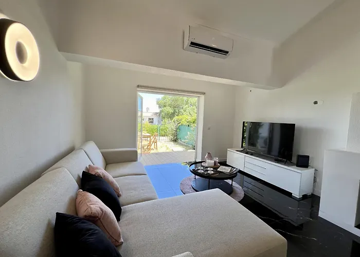 Apartment Stylish 3 By Homing *