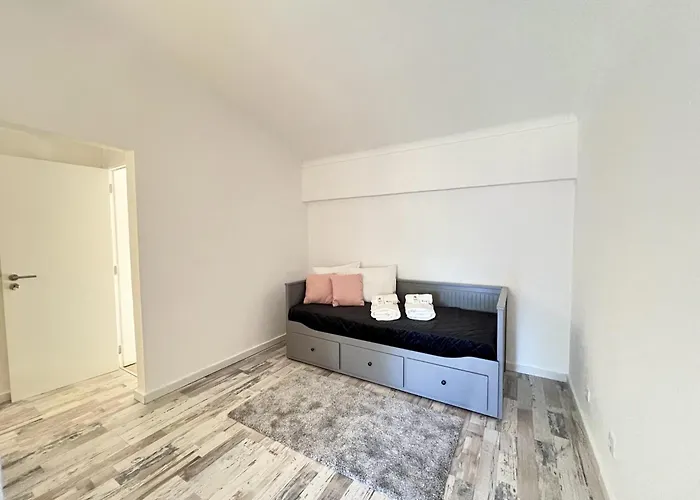 Apartment Stylish 3 By Homing *